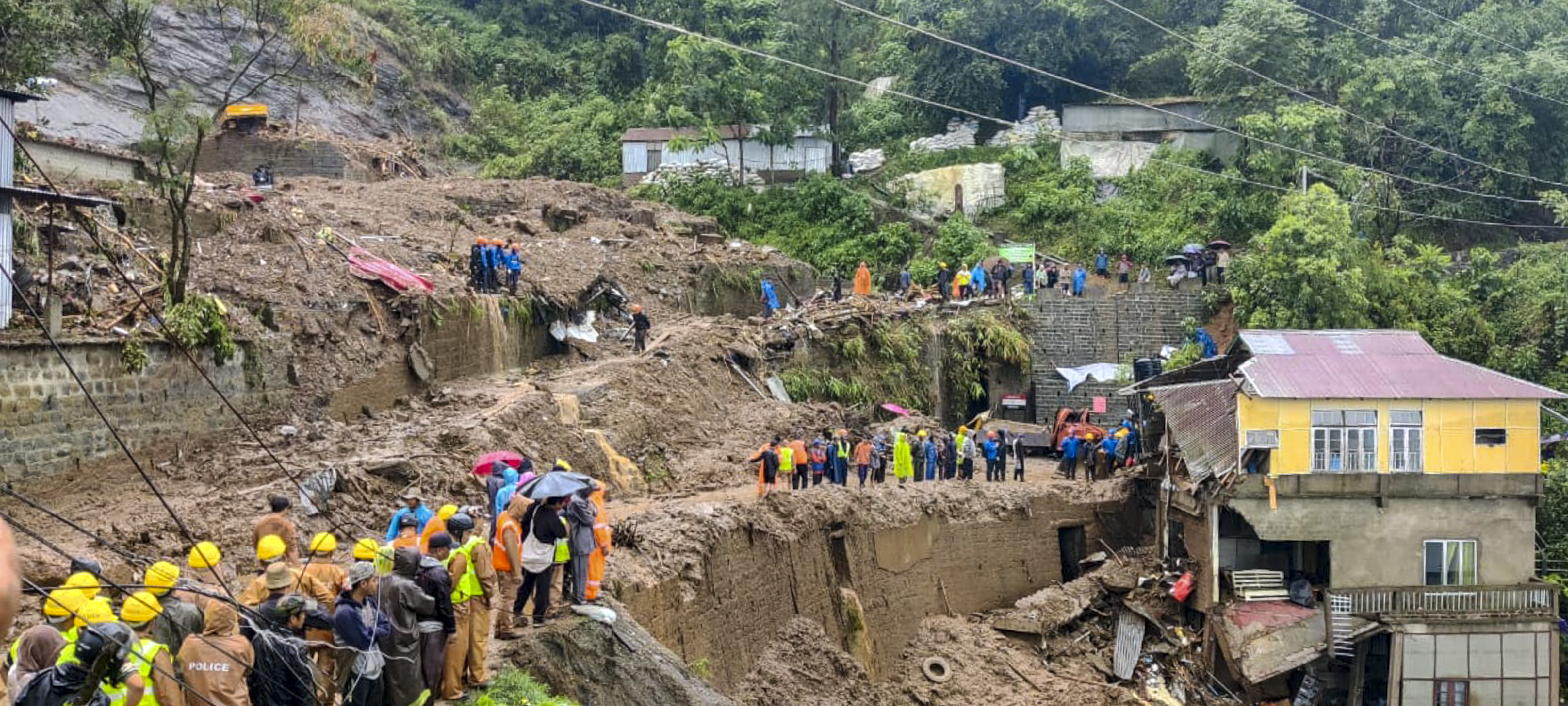 https://salarnews.in/public/uploads/images/newsimages/maannewsimage28052024_160049_mizoram quarry collapse.jpg